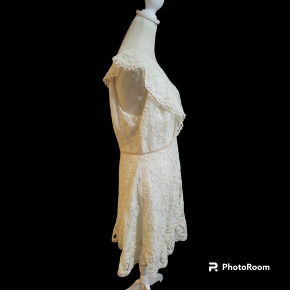 BB Dakota Revolve Rease Ruffle Lace Dress in Antique Ivory - Size 6 *NEW w/ Tag* - Picture 3 of 8